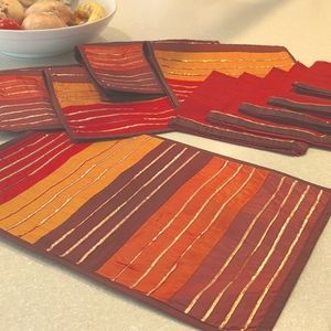 Bianca cloth placemats and napkins